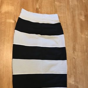 Lululemon vinyasa skirt. Size 6